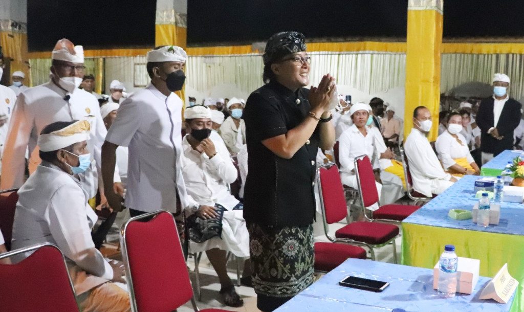 Bupati Giri Prasta Hadiri Karya Rsi Yadnya Apodgala Dwijati Griya Agung Bongkasa Abiansemal
